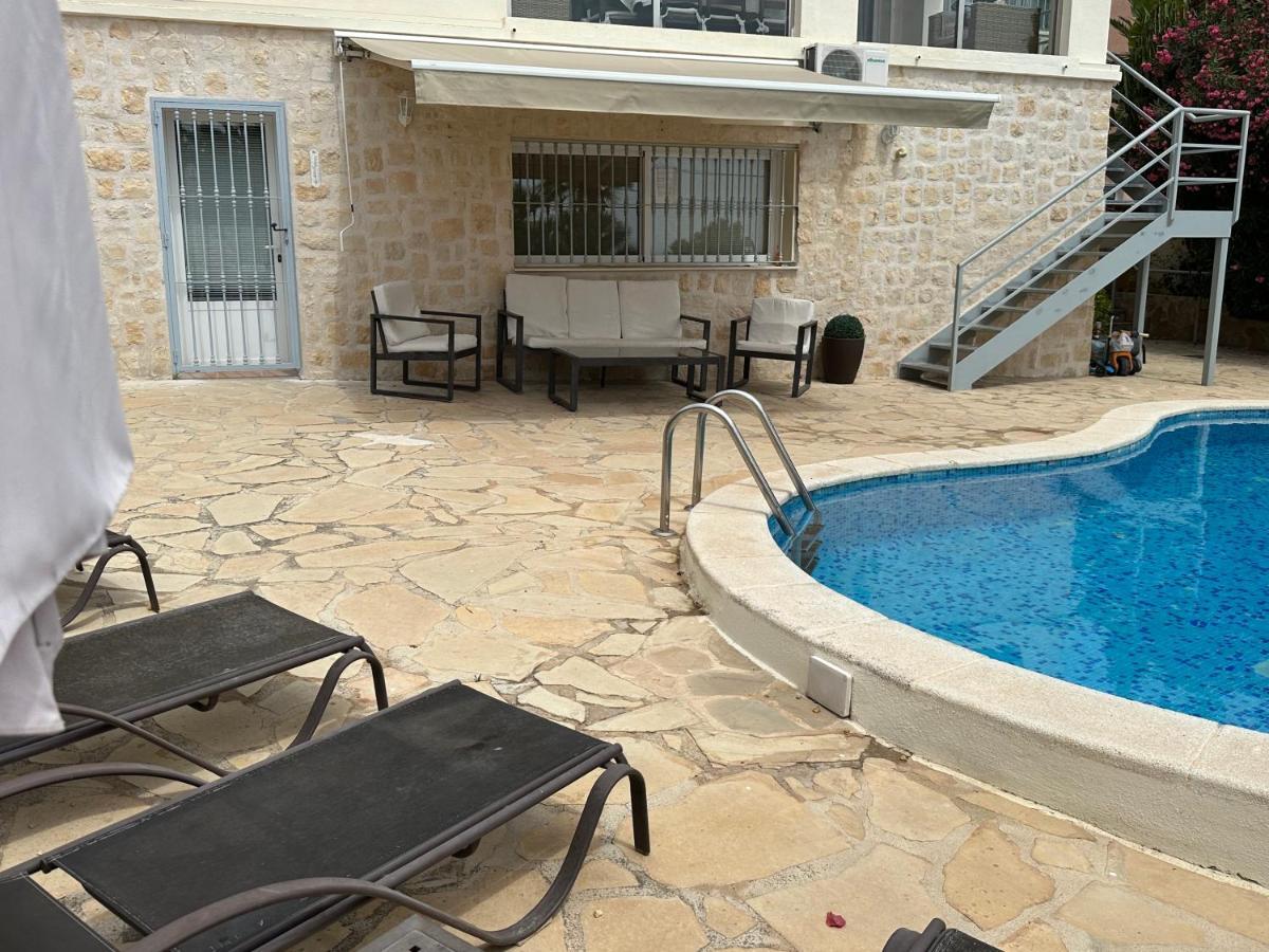 Apartamentos En La Villa Con El Territorio Comun En Κάλπε Εξωτερικό φωτογραφία